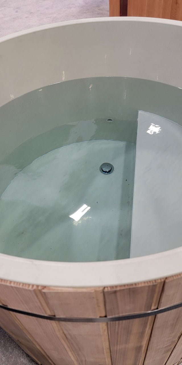 Dynamic Cold Therapy PVC Barrel Cold Plunge with Chiller